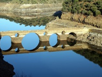 Puente del Cardenal Parque Nacional de Monfraguee baja